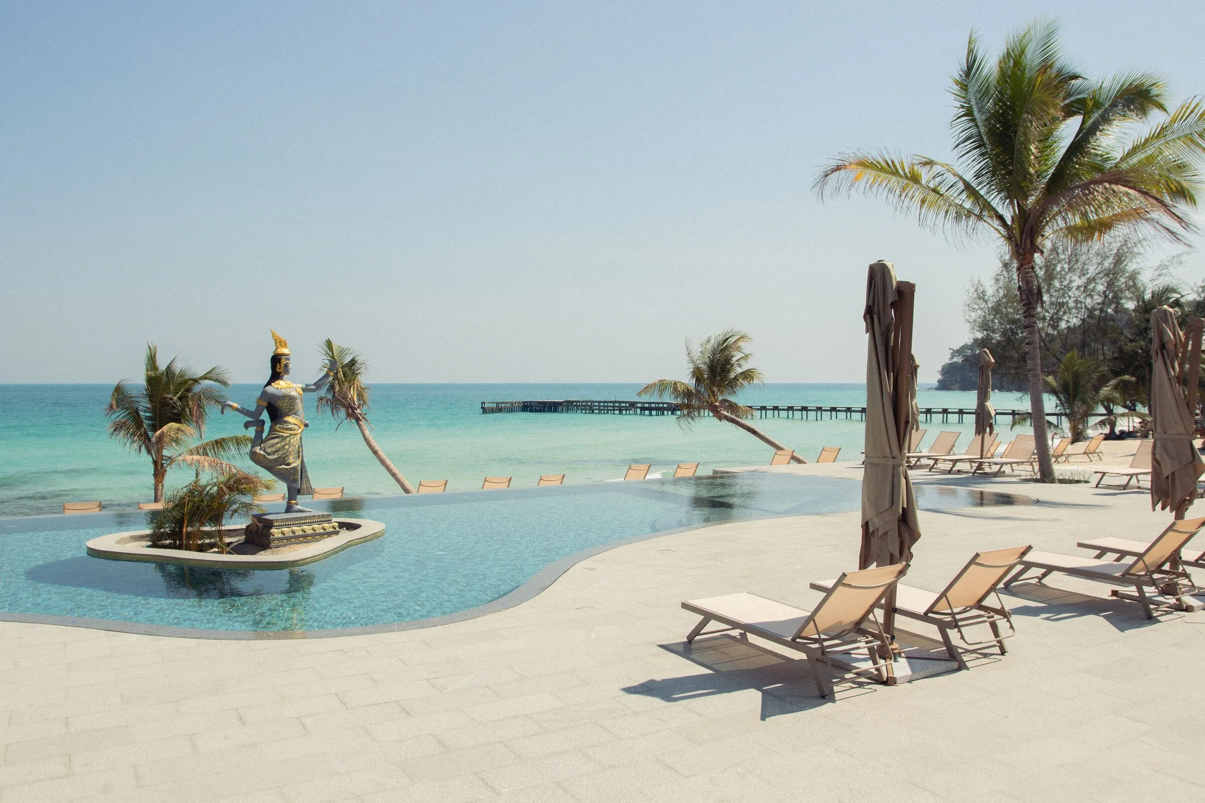 Pool and sea at Apsara Resort